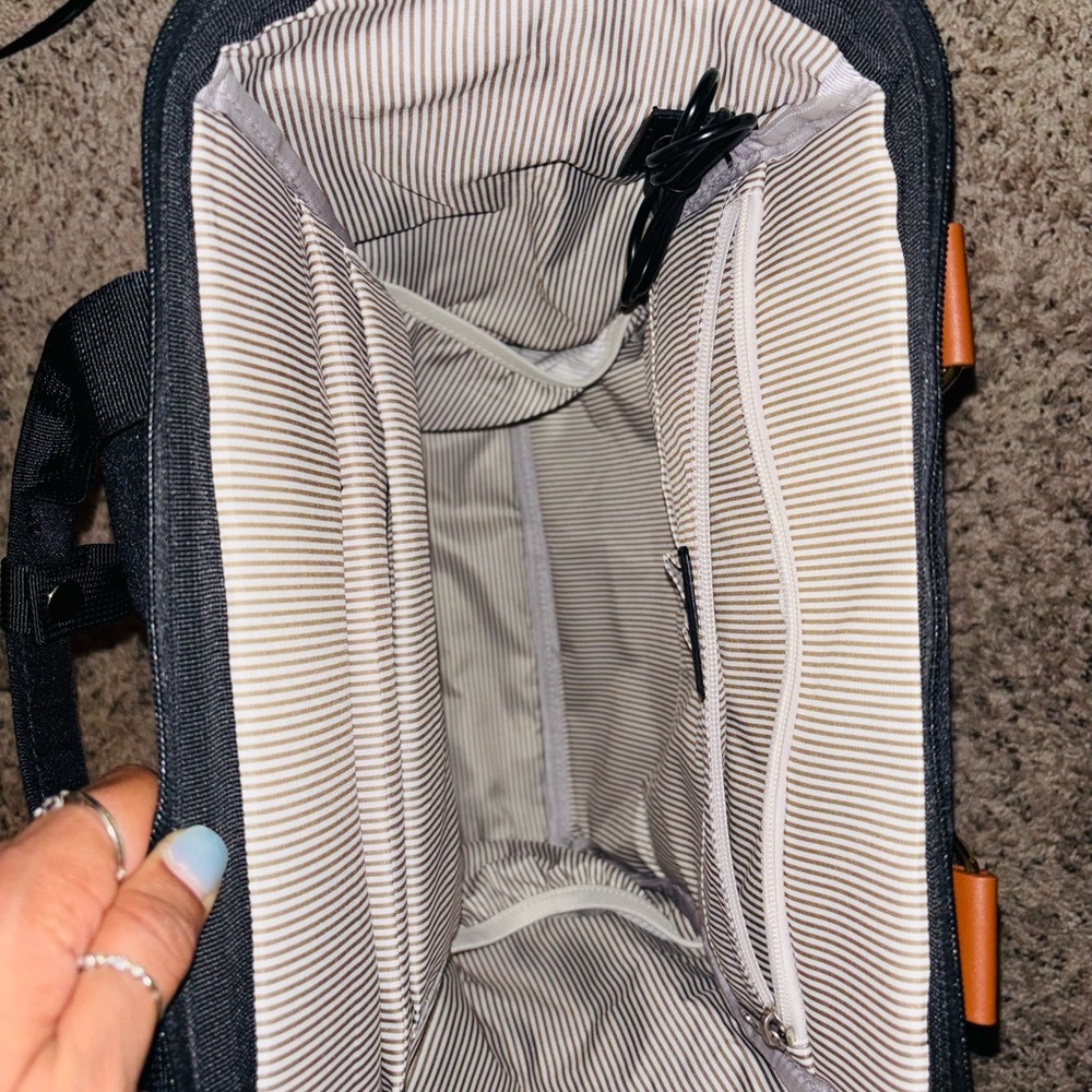 Diaper Bag/ Backpack with Charging Cable - Picture 5 of 9